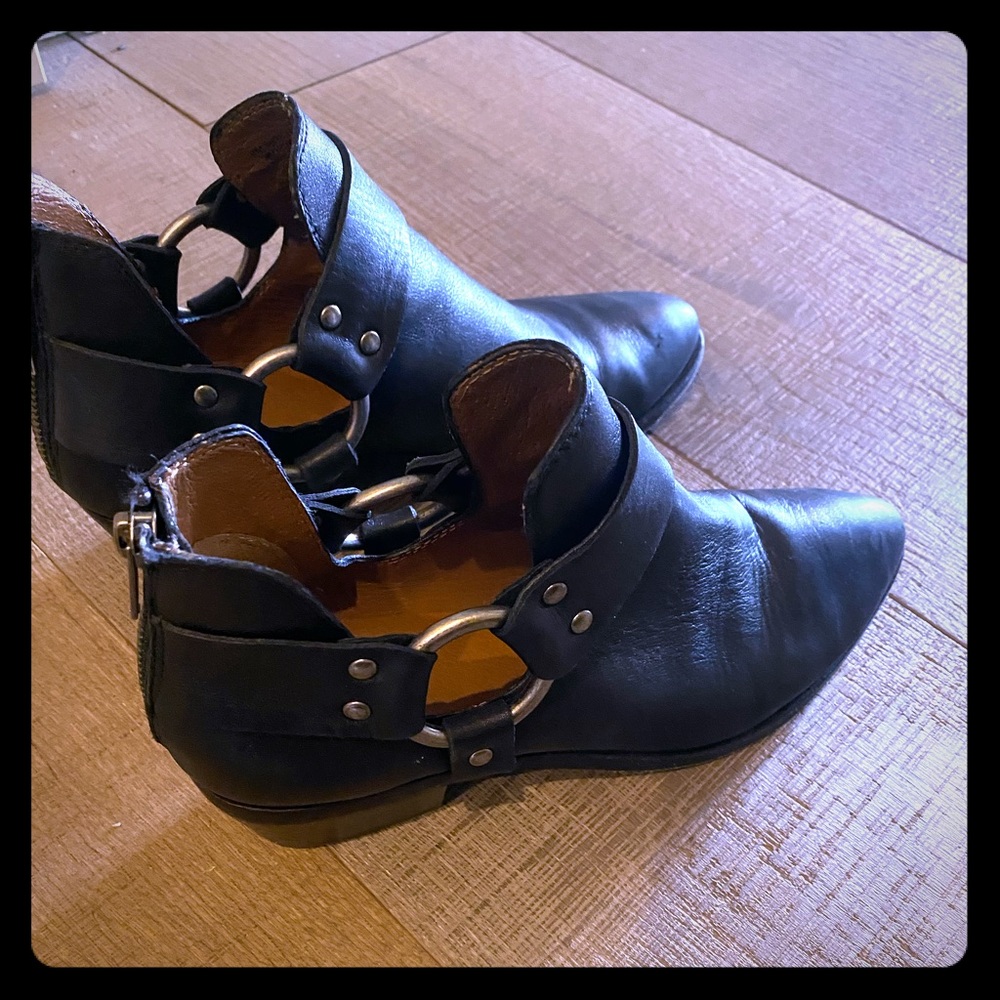 Frye - Women's Ray Harness Leather Booties